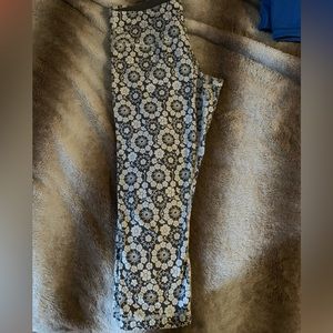 Lululemon size 8 floral